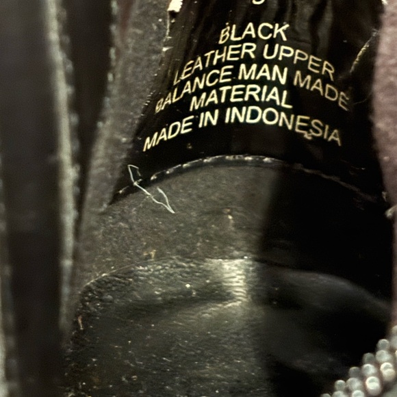 STEVE MADDEN "GILMORE' Black Nubuck Chelsea Ankle Zip Booties
Size 8 - Picture 8 of 12